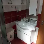 4 Me Apartman *
