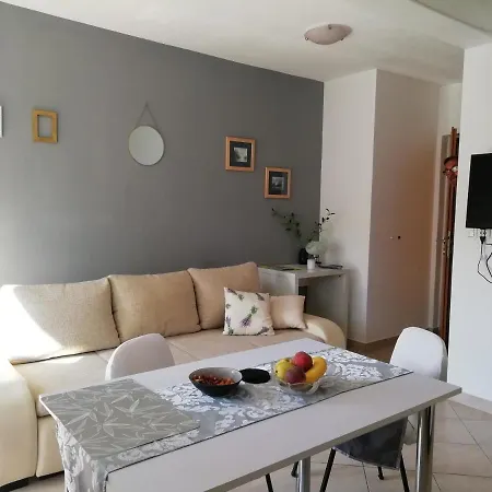 4 Me Apartament Trogir